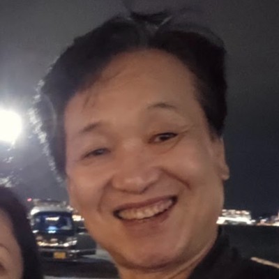 韓　東祐